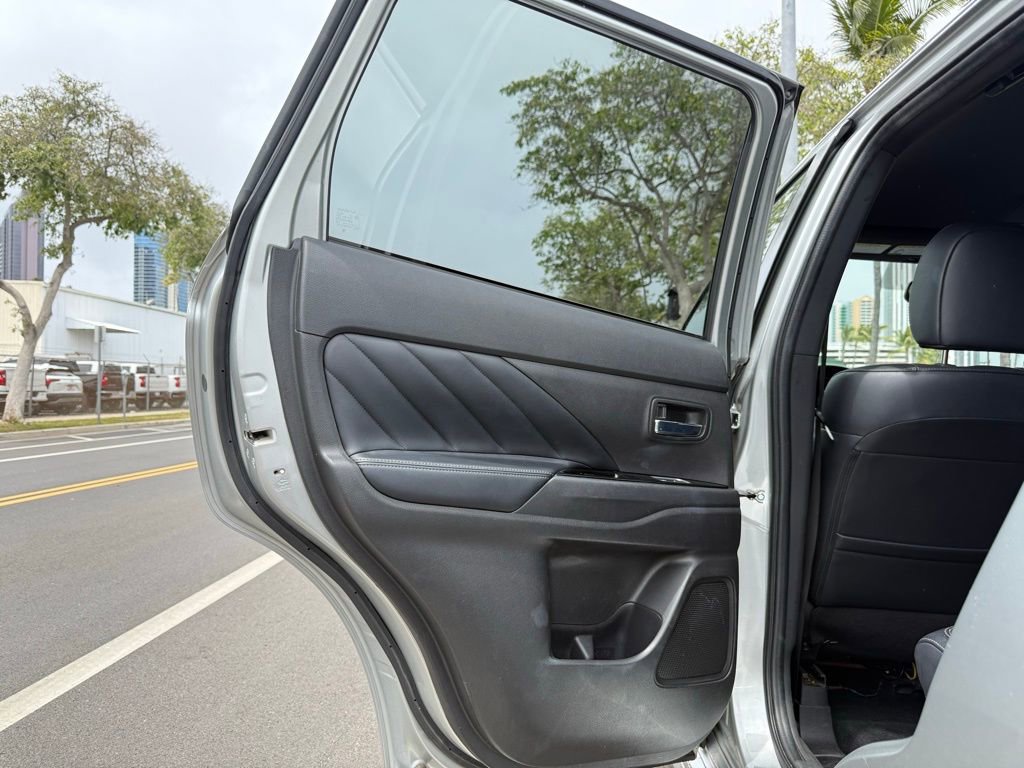 Used 2022 Mitsubishi Outlander GT image 15