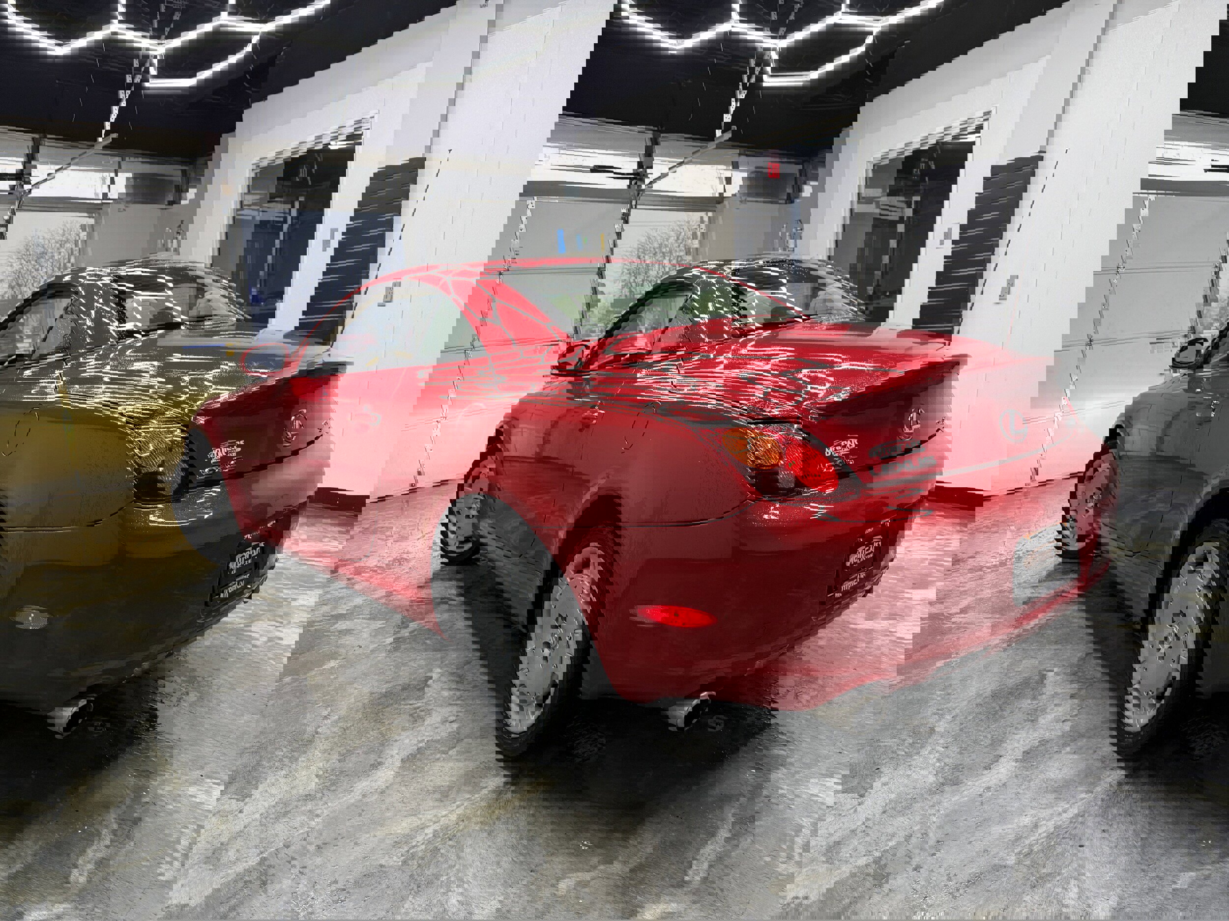 Used 2004 Lexus SC 430 Convertible image 3