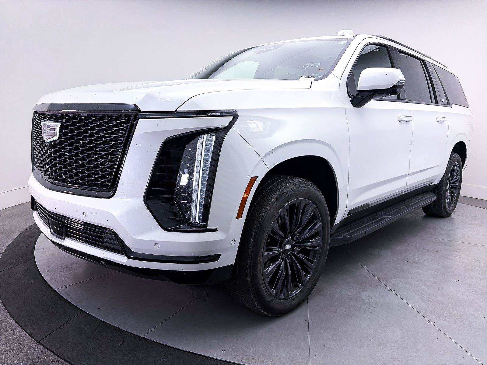 Used 2025 Cadillac Escalade ESV Sport AWD/4WD image 15