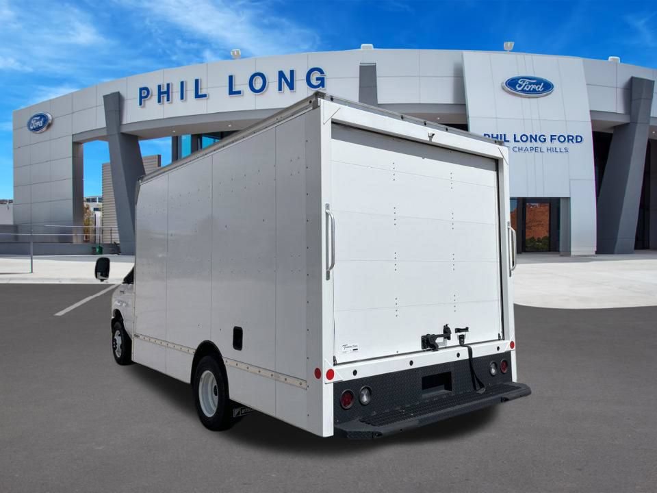 New 2024 Ford E-450 and Econoline 450 Super Duty w/ Driver's Safety Package RWD image 5