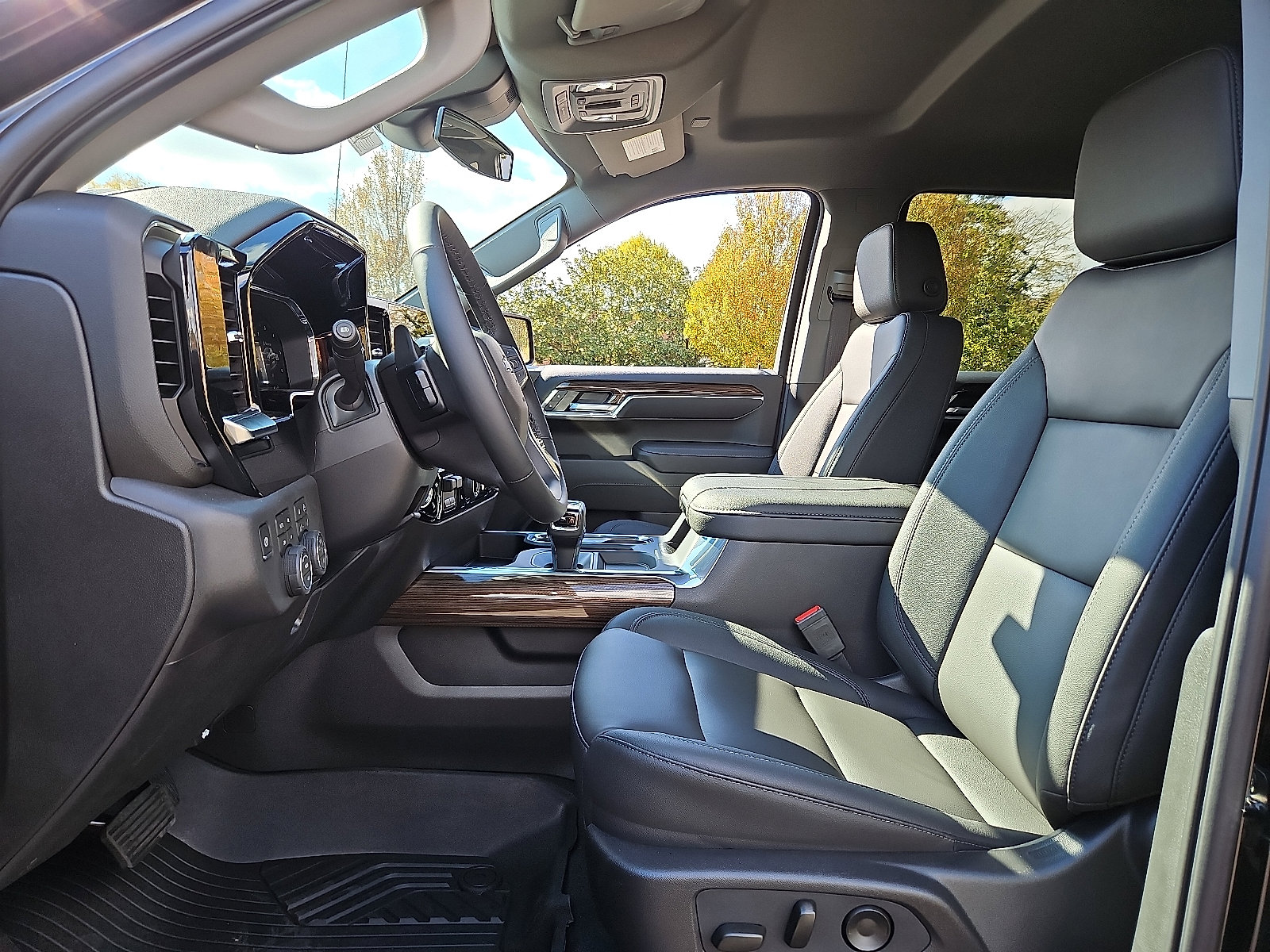 New 2026 Chevrolet Silverado 1500 LT Trail Boss w/ LT Trail Boss Premium Package image 6