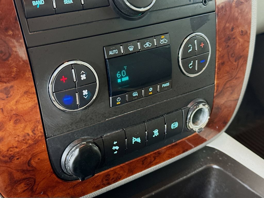 Used 2011 Chevrolet Silverado 2500 LTZ w/ LTZ Plus Package AWD/4WD image 14