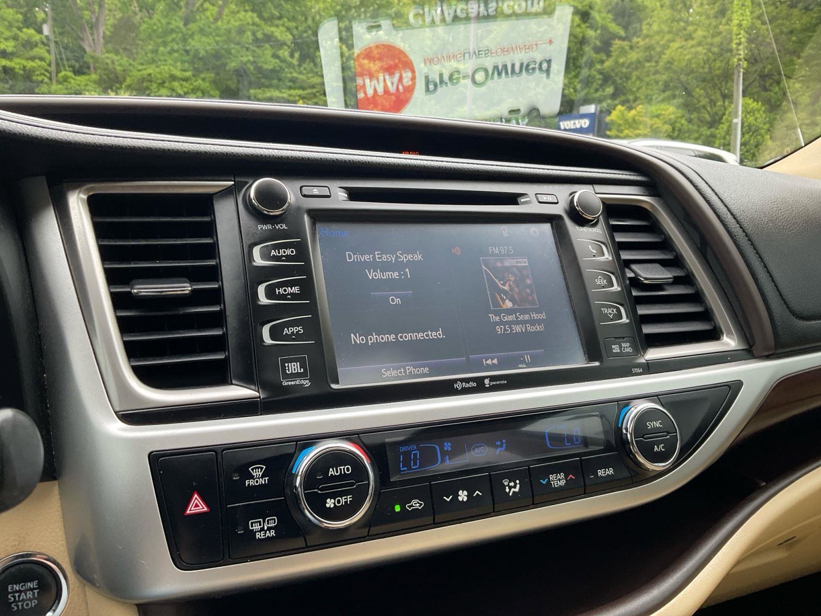 Used 2014 Toyota Highlander Limited FWD image 21