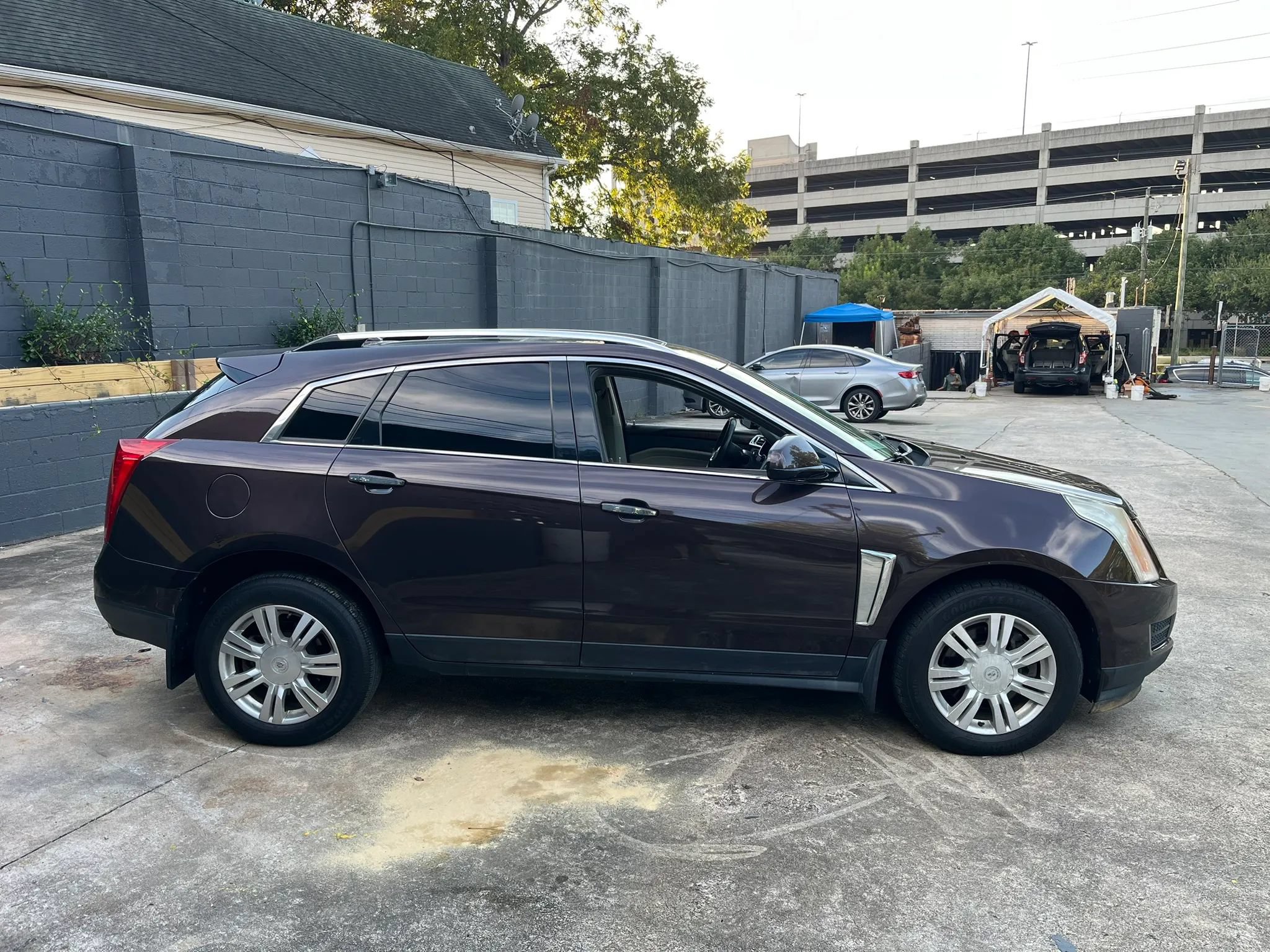 Used 2016 Cadillac SRX Luxury w/ Driver Awareness Package AWD/4WD image 4