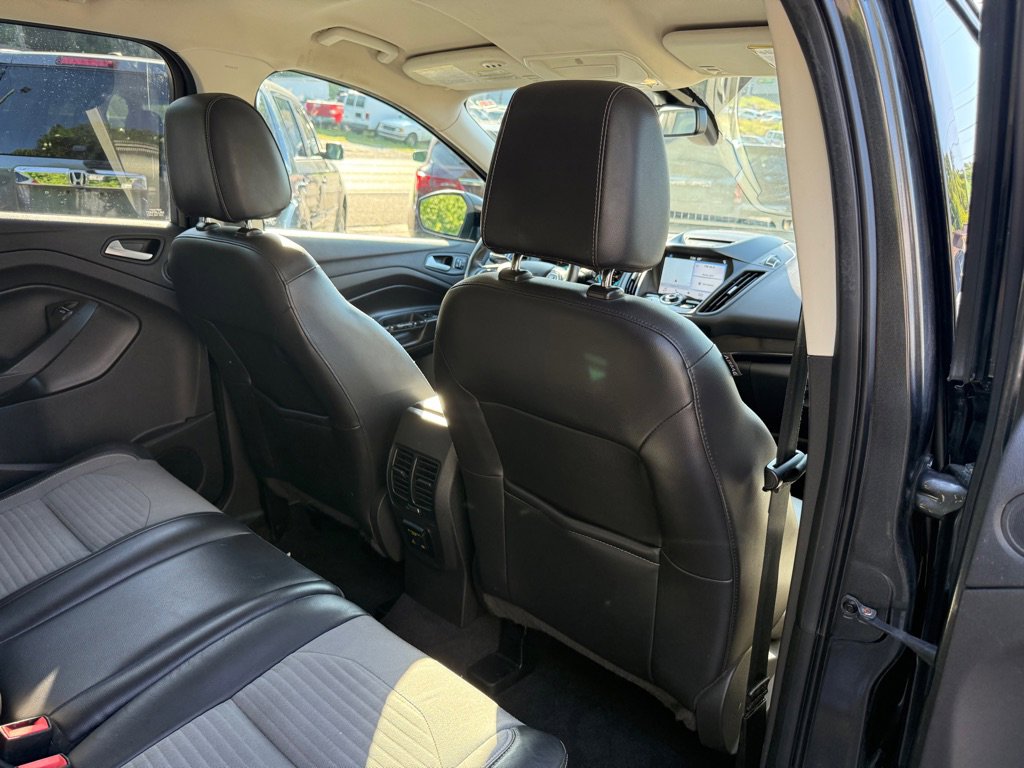 Used 2017 Ford Escape Titanium image 61