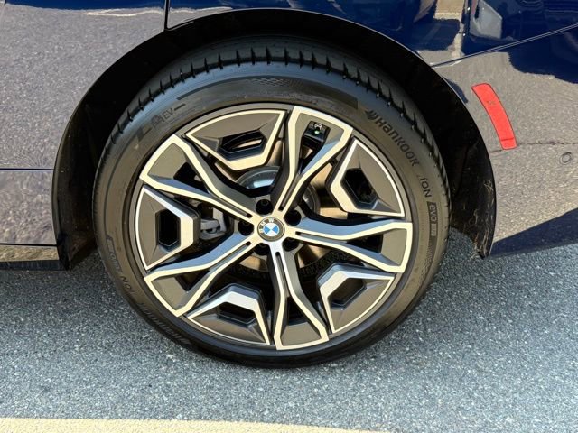 Used 2026 BMW iX xDrive45 w/ Premium Package image 14