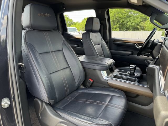 Used 2024 Chevrolet Silverado 1500 High Country w/ Technology Package AWD/4WD image 30