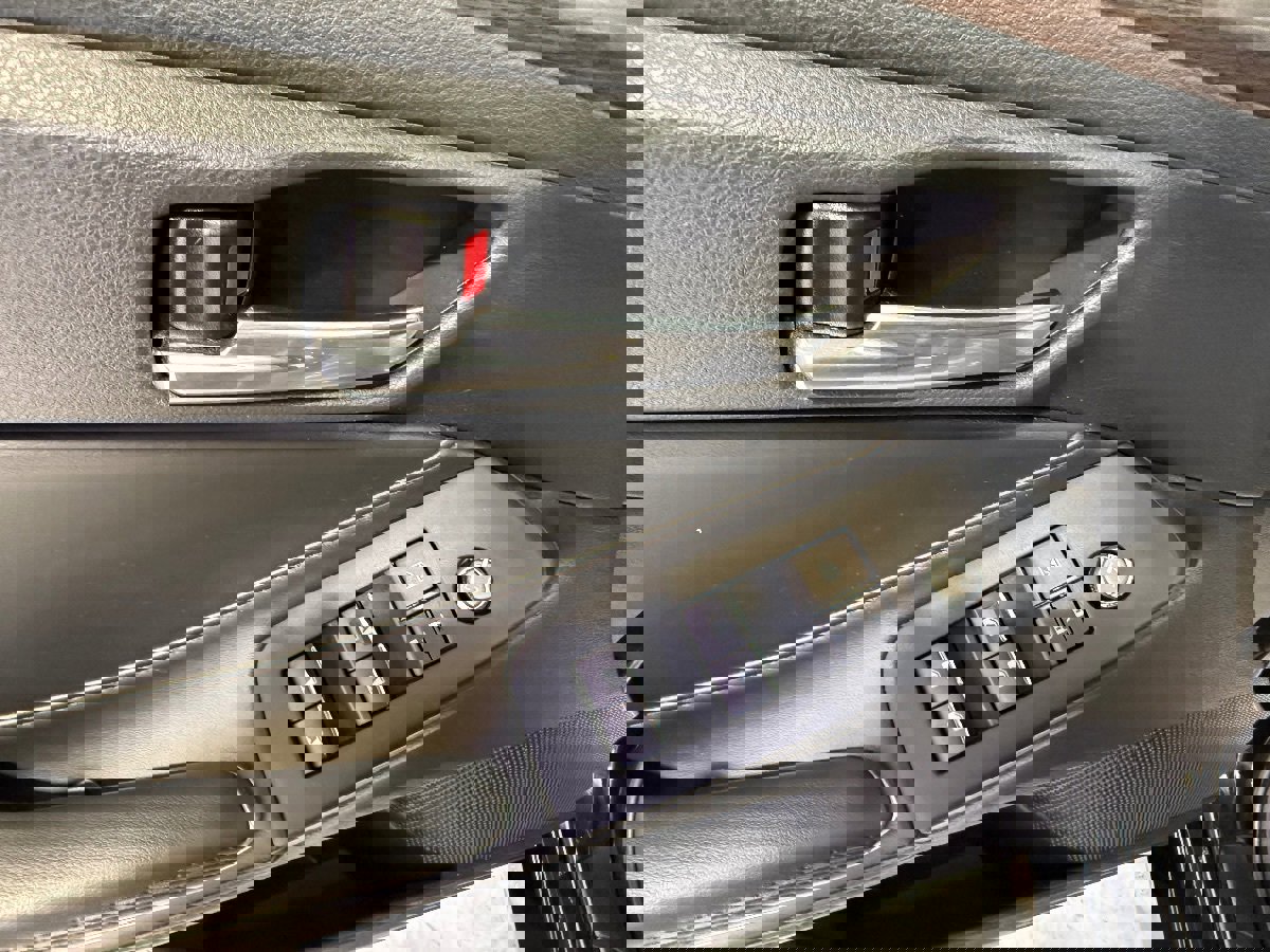 Used 2022 Toyota Avalon XLE image 27