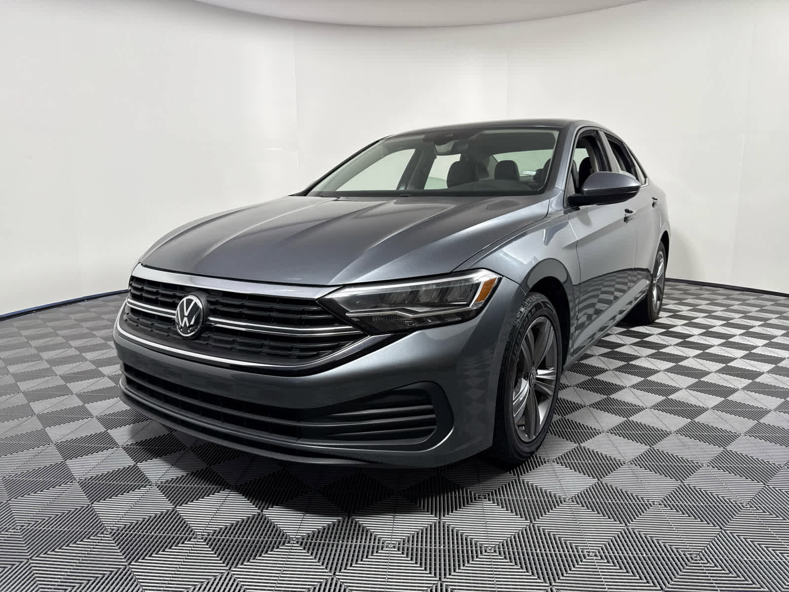 Used 2024 Volkswagen Jetta SE