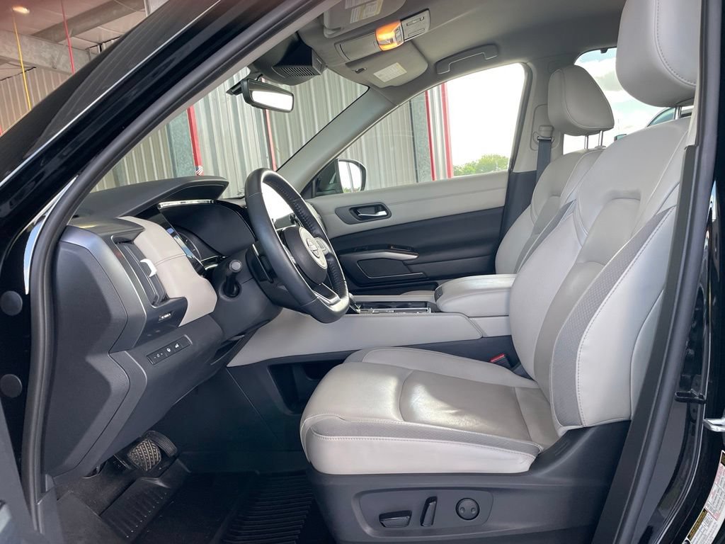 Certified 2023 Nissan Pathfinder SL FWD image 10