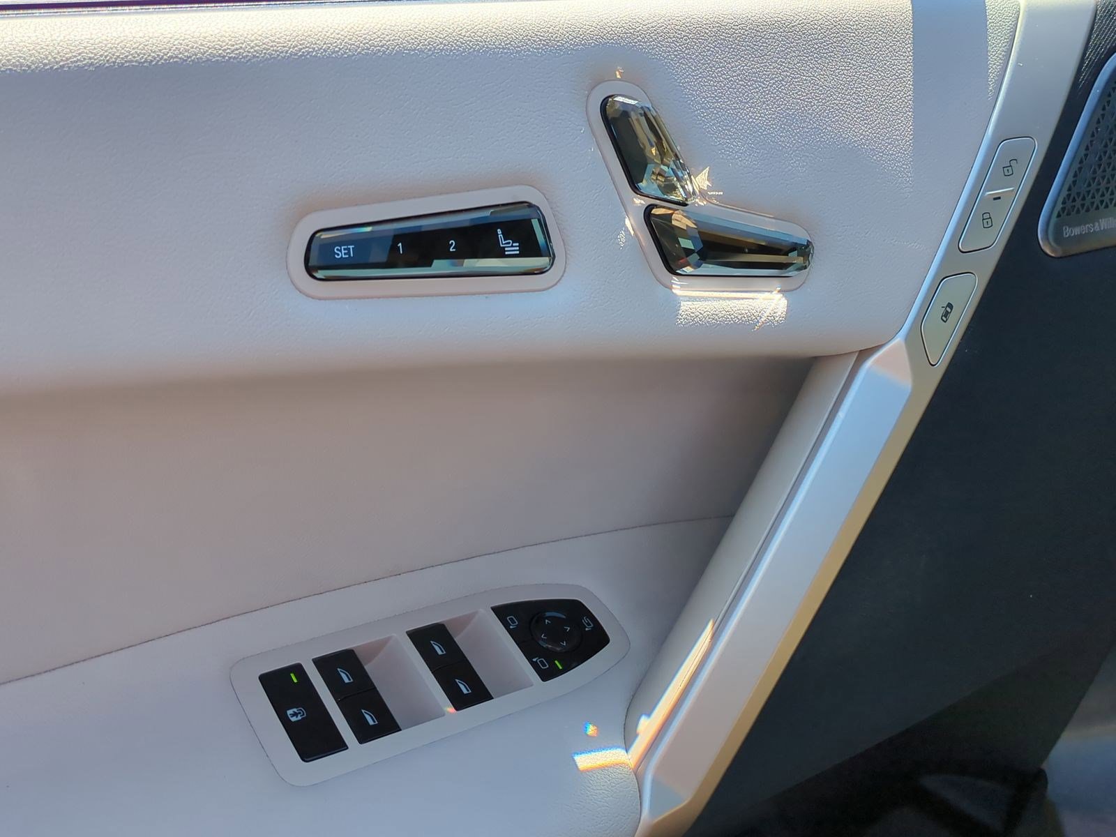 Certified 2023 BMW iX M60 w/ Executive Package image 15