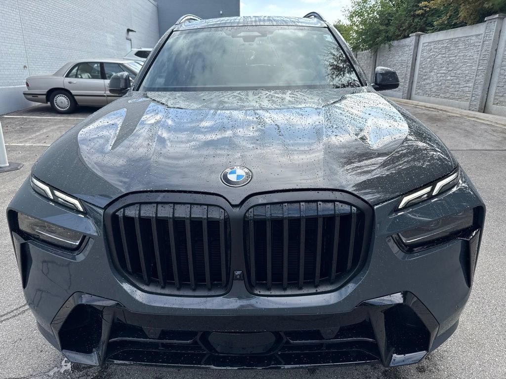 Used 2024 BMW X7 xDrive40i w/ Executive Package AWD/4WD image 9