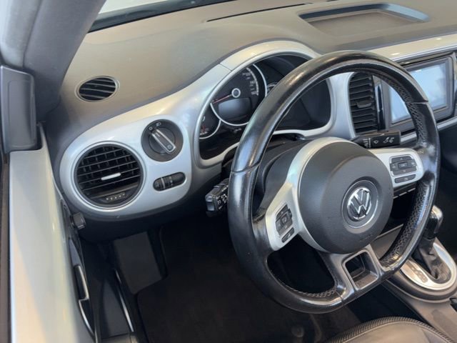 Used 2014 Volkswagen Beetle 2.5 image 13
