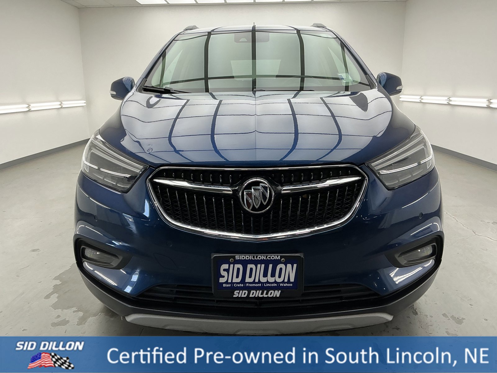 Used 2019 Buick Encore Essence w/ Experience Buick Package image 2