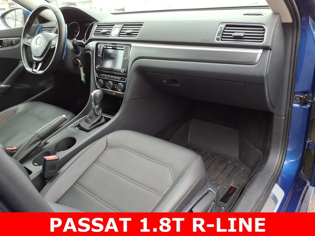 Used 2017 Volkswagen Passat 1.8T R-Line image 8