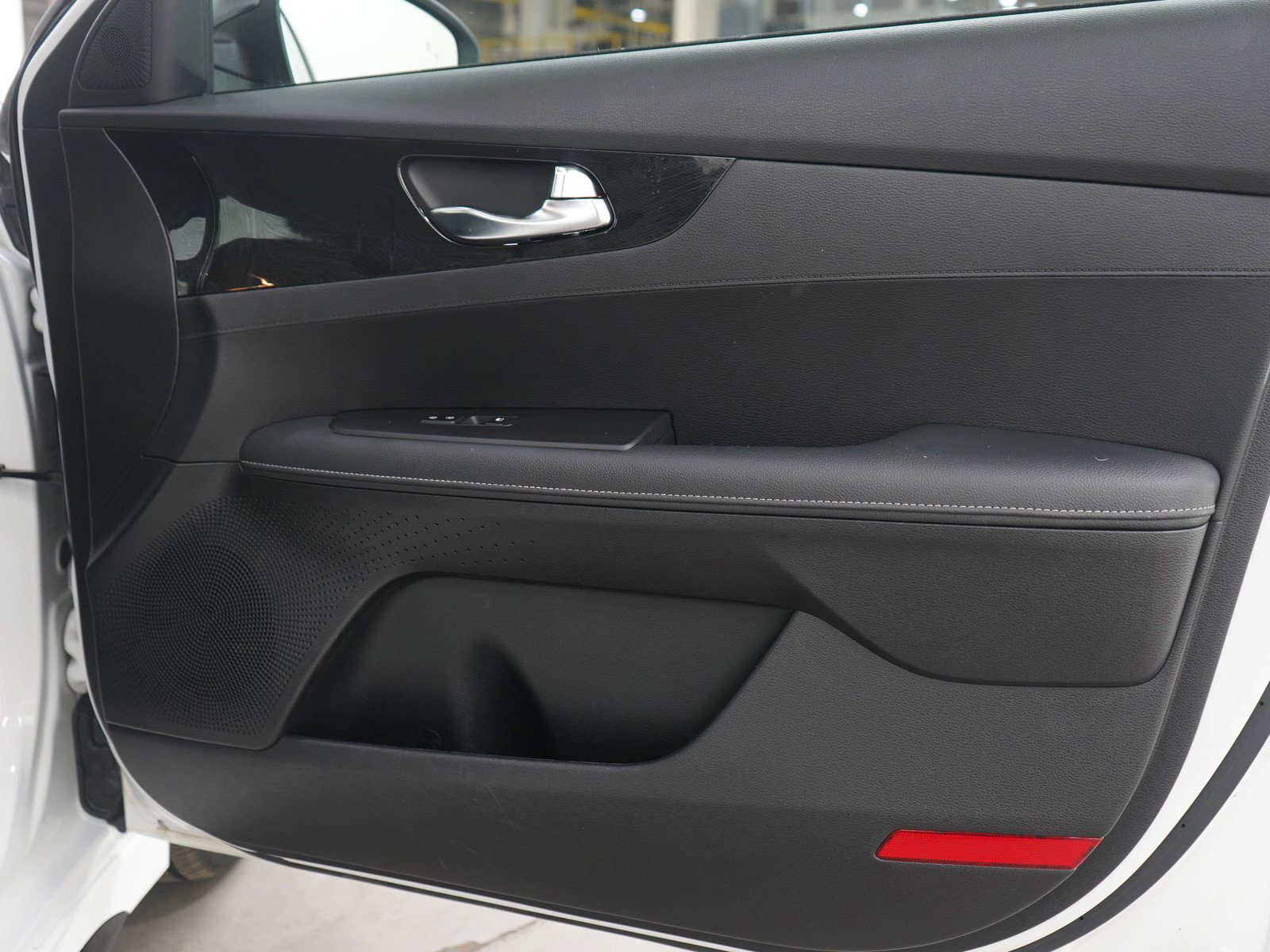 Used 2024 Kia Forte GT-Line image 12