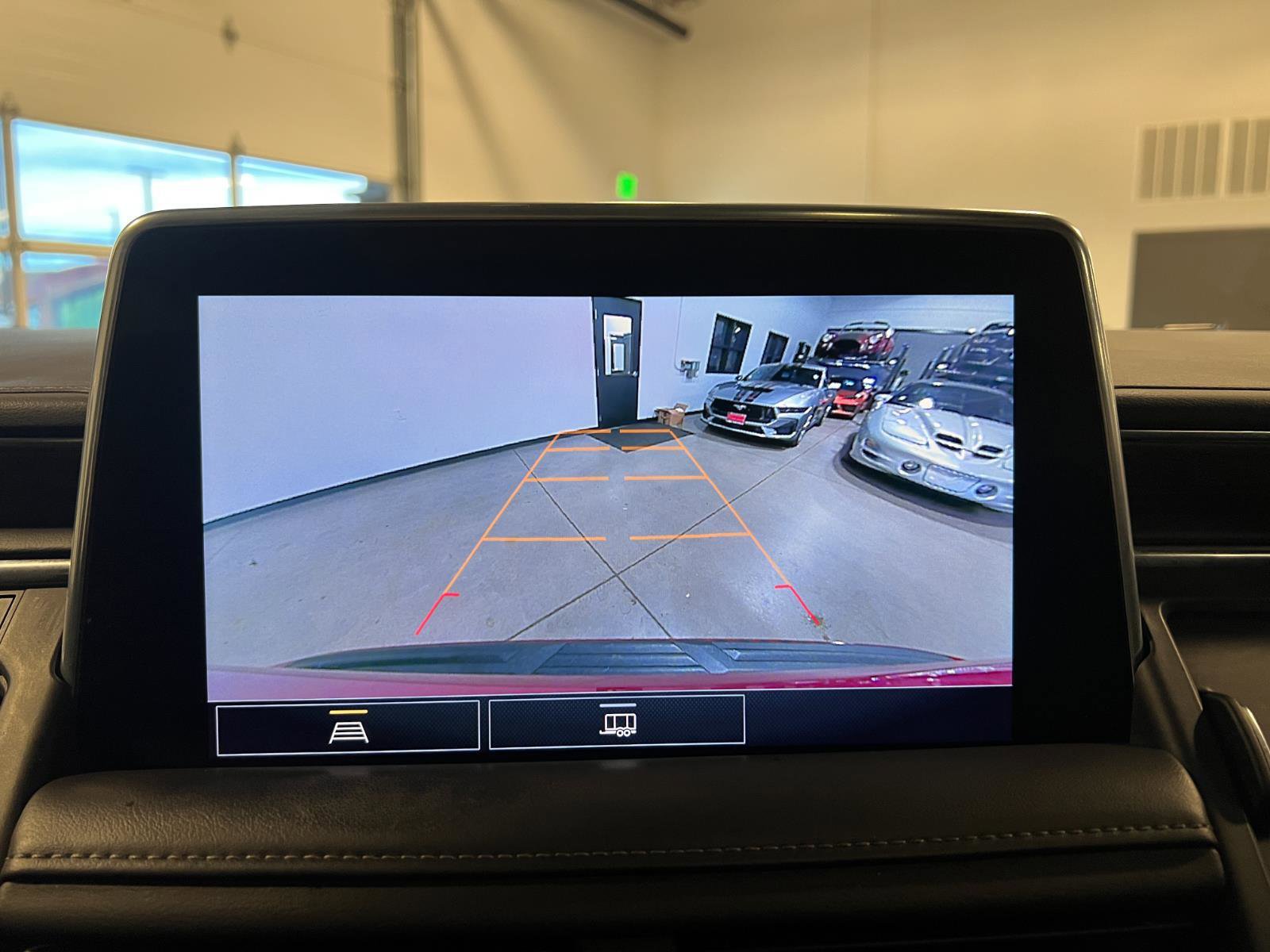 Used 2021 Chevrolet Tahoe Z71 image 18