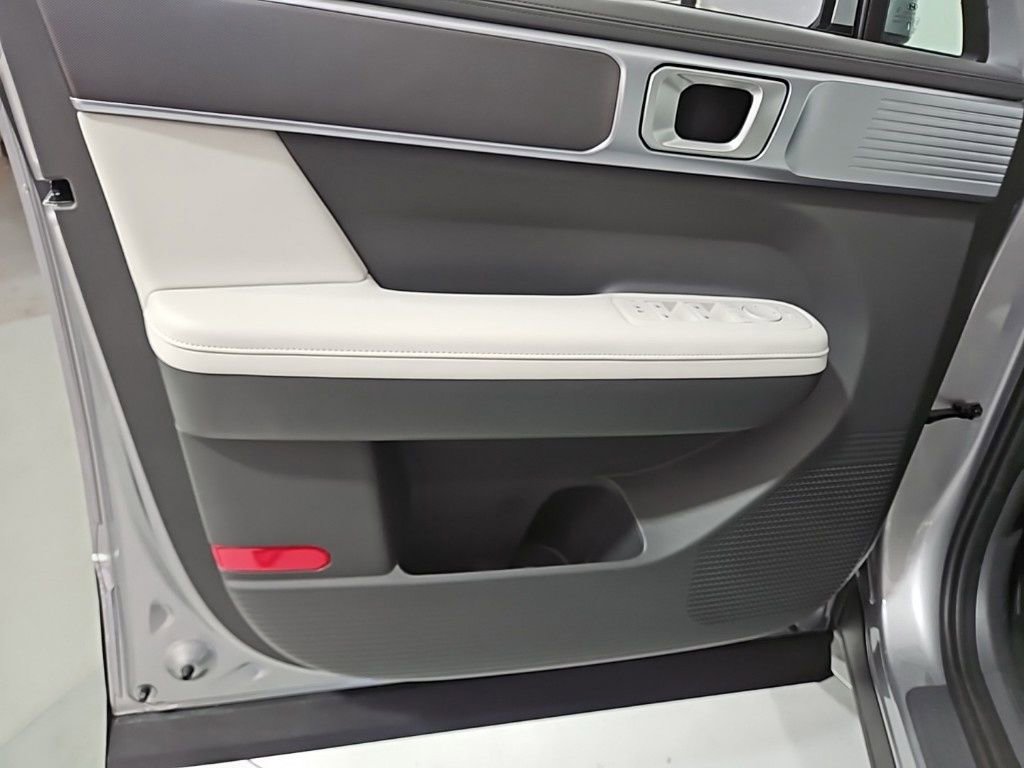 Used 2025 Hyundai Santa Fe SEL image 12