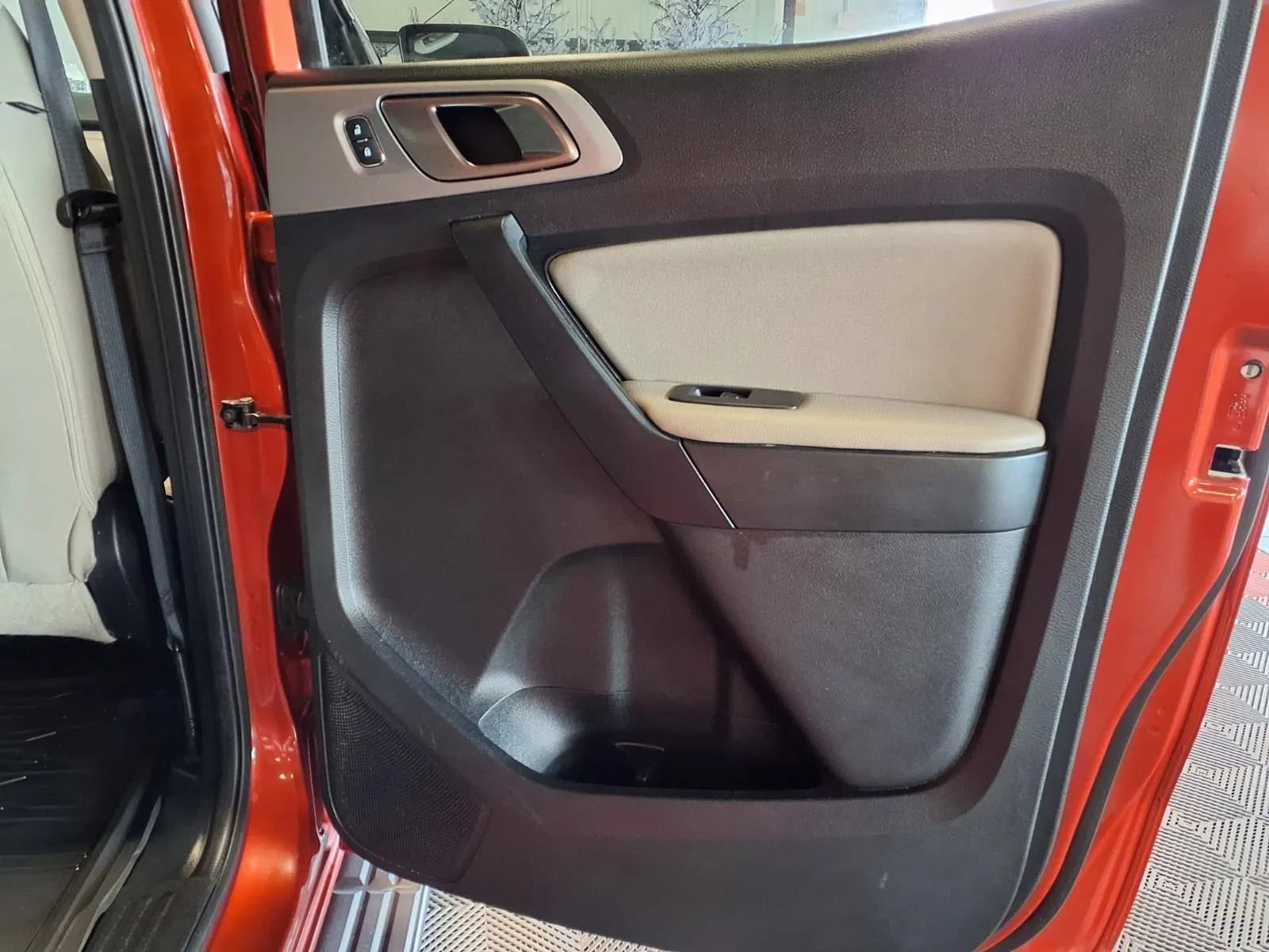 Used 2022 Ford Ranger XLT w/ Equipment Group 302A High AWD/4WD image 10