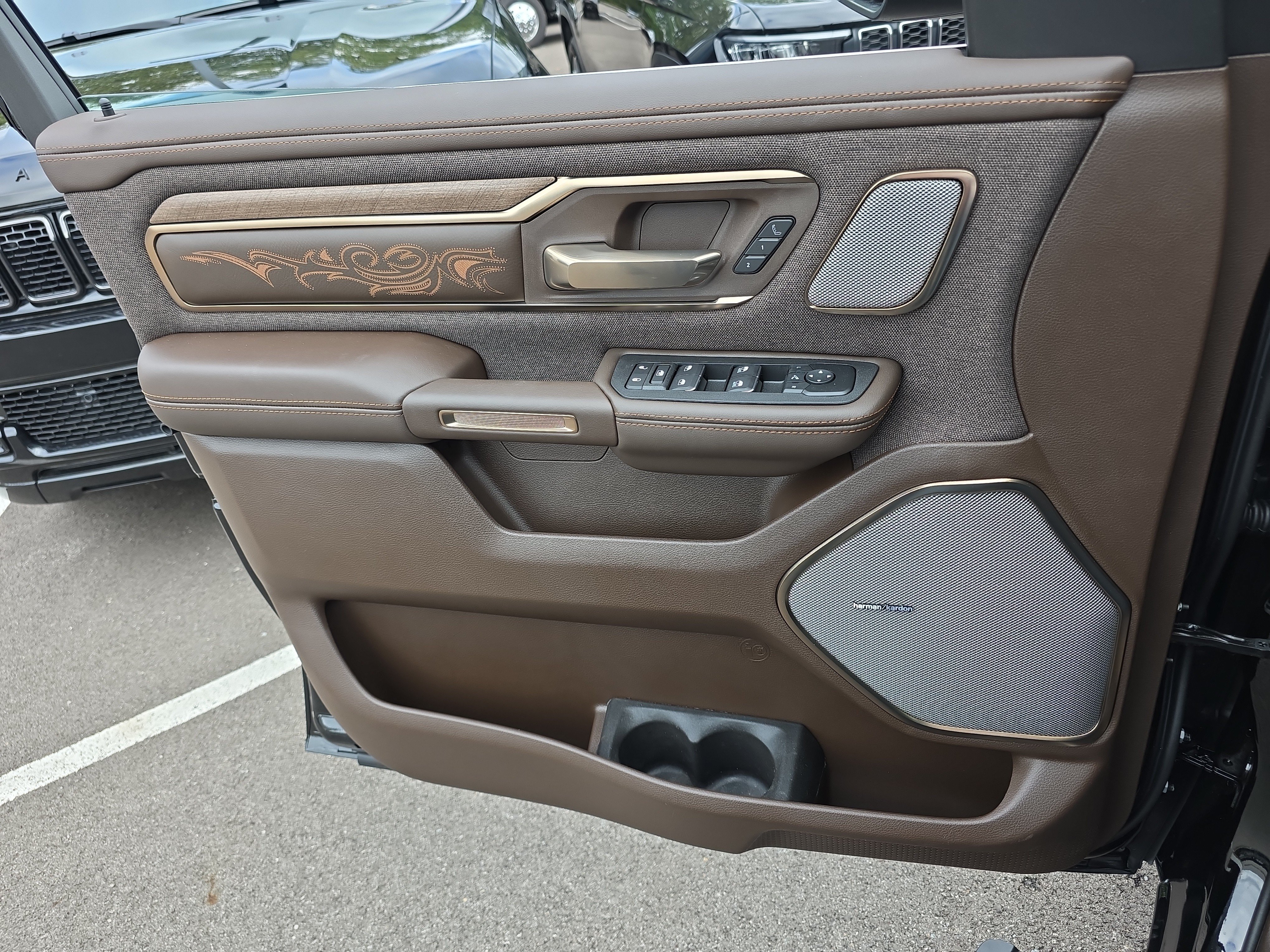 New 2027 RAM 1500 Longhorn AWD/4WD image 18