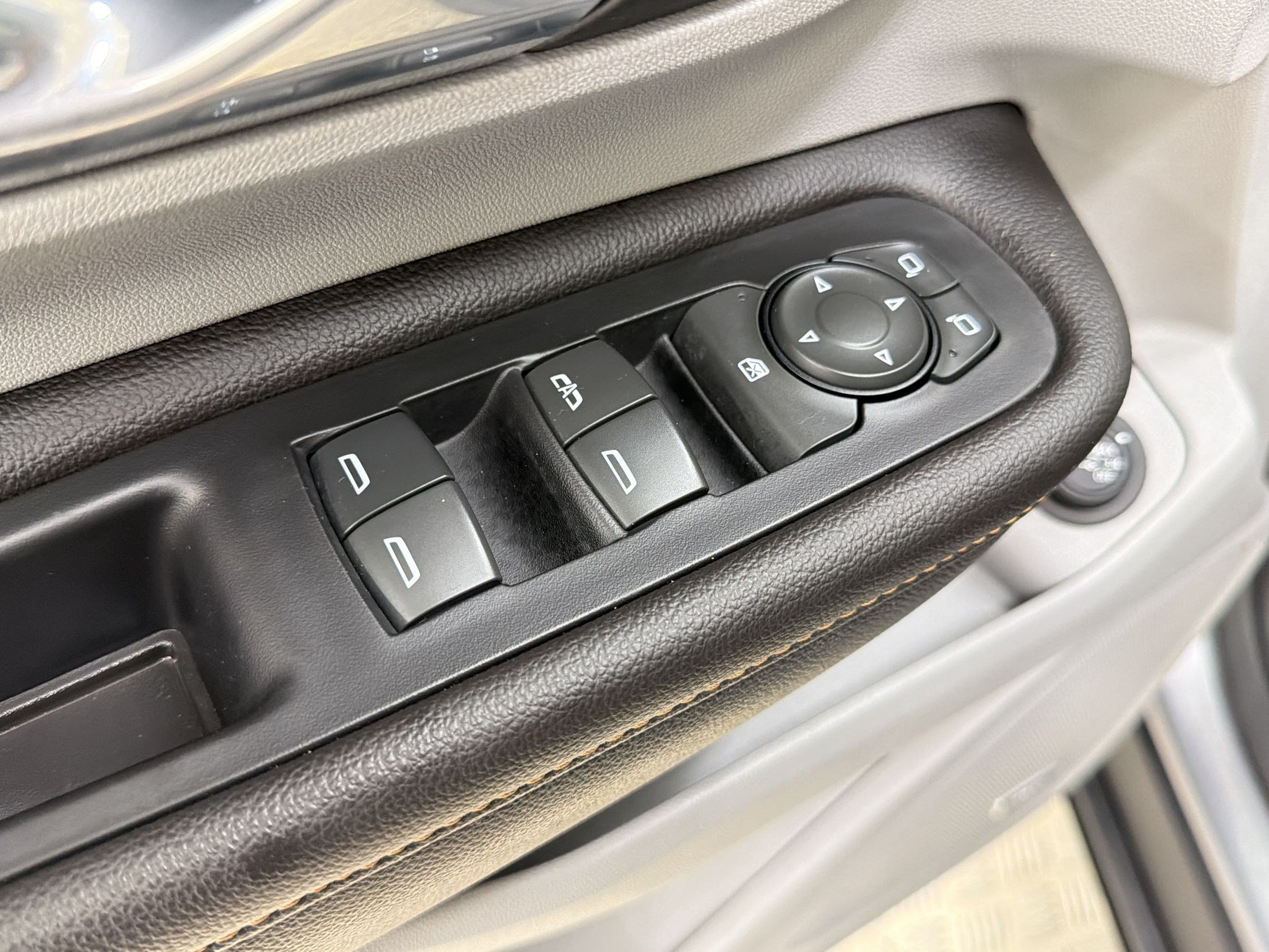 Used 2020 GMC Terrain SLT w/ Preferred Package FWD image 21