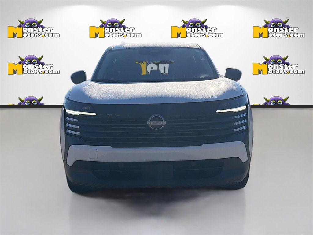 Used 2025 Nissan Kicks S image 2