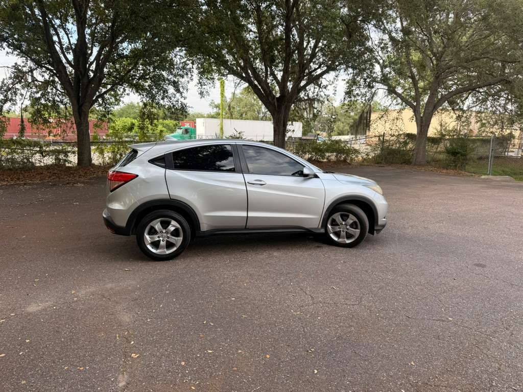 Used 2016 Honda HR-V LX image 4