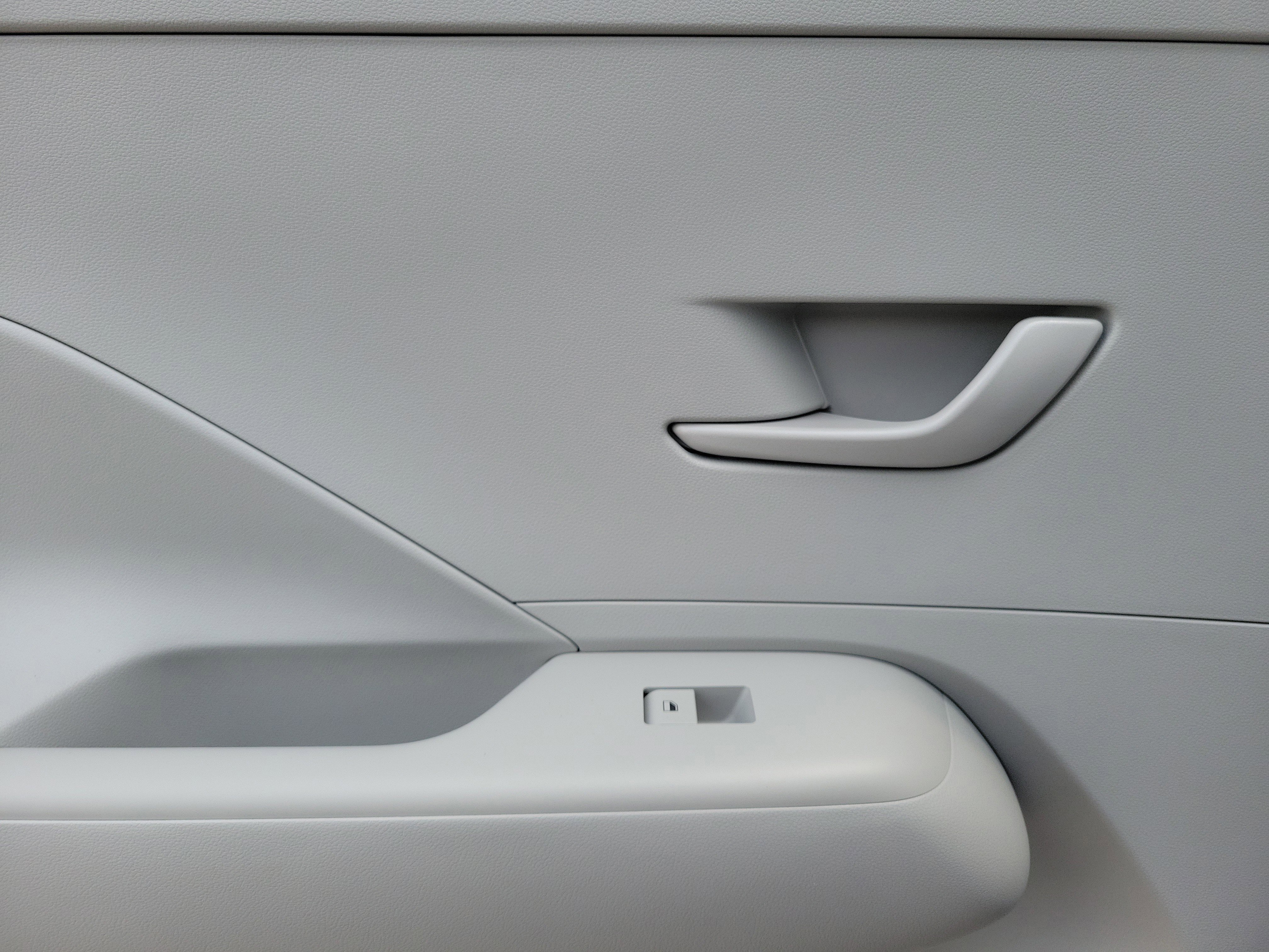 New 2026 Hyundai Kona SE image 12