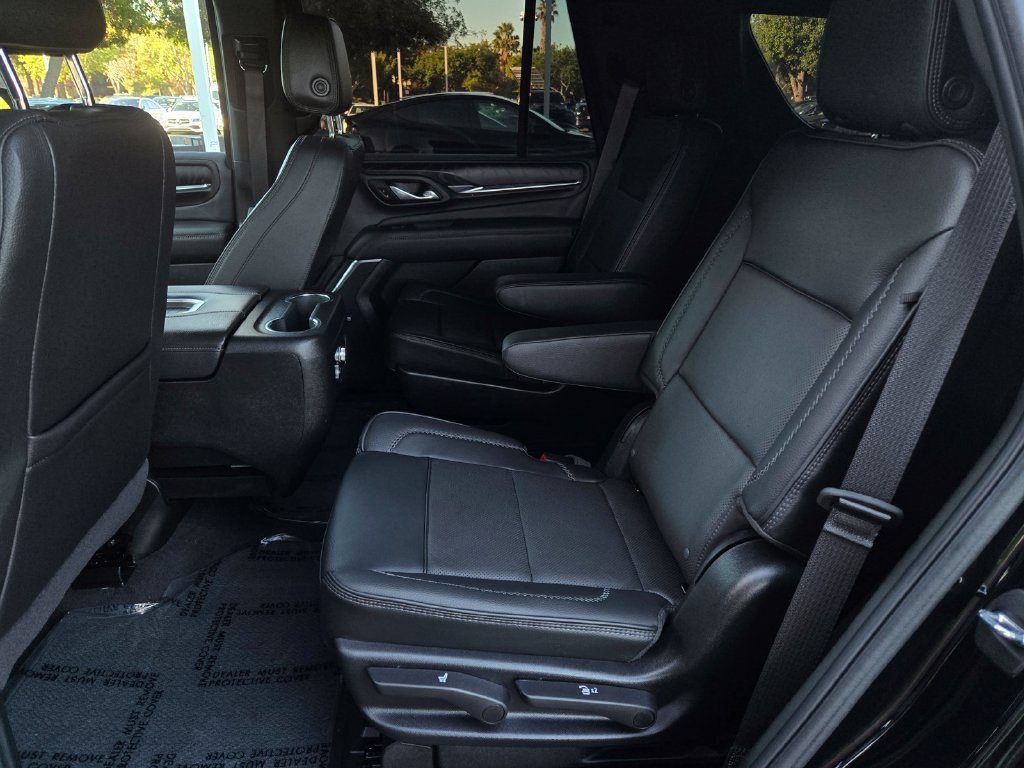 Used 2024 GMC Yukon Denali AWD/4WD image 13
