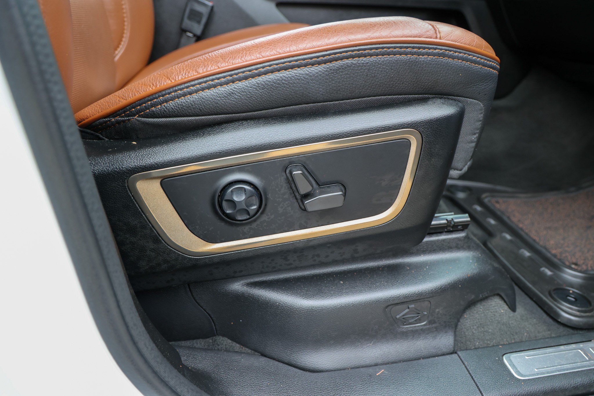 Used 2022 RAM 1500 Limited w/ Body Color Bumper Group AWD/4WD image 43