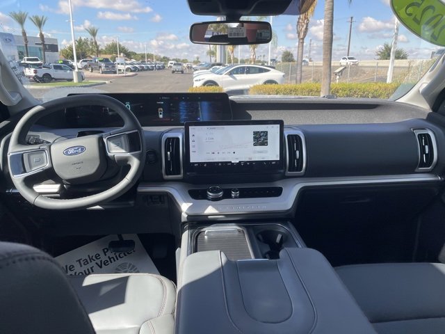 New 2025 Ford Expedition Active image 24