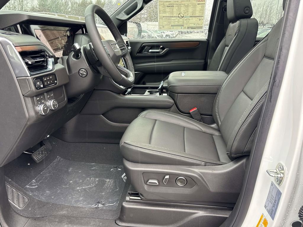 New 2026 GMC Yukon XL Denali w/ Sun & Power Step Package image 9