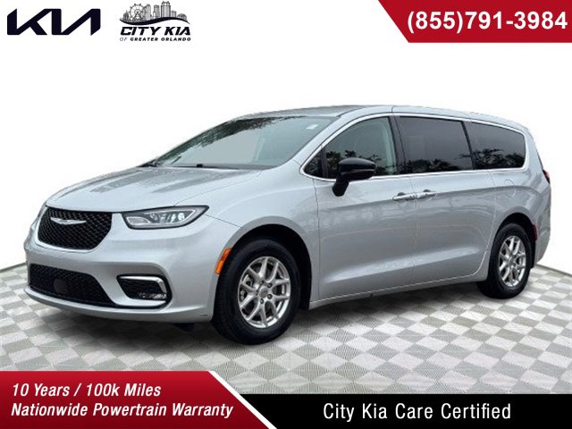 Used 2024 Chrysler Pacifica Touring-L