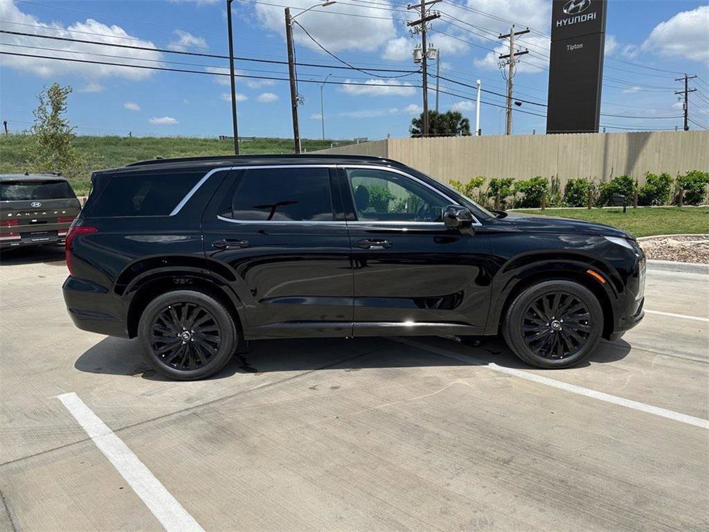 Used 2024 Hyundai Palisade Calligraphy image 6