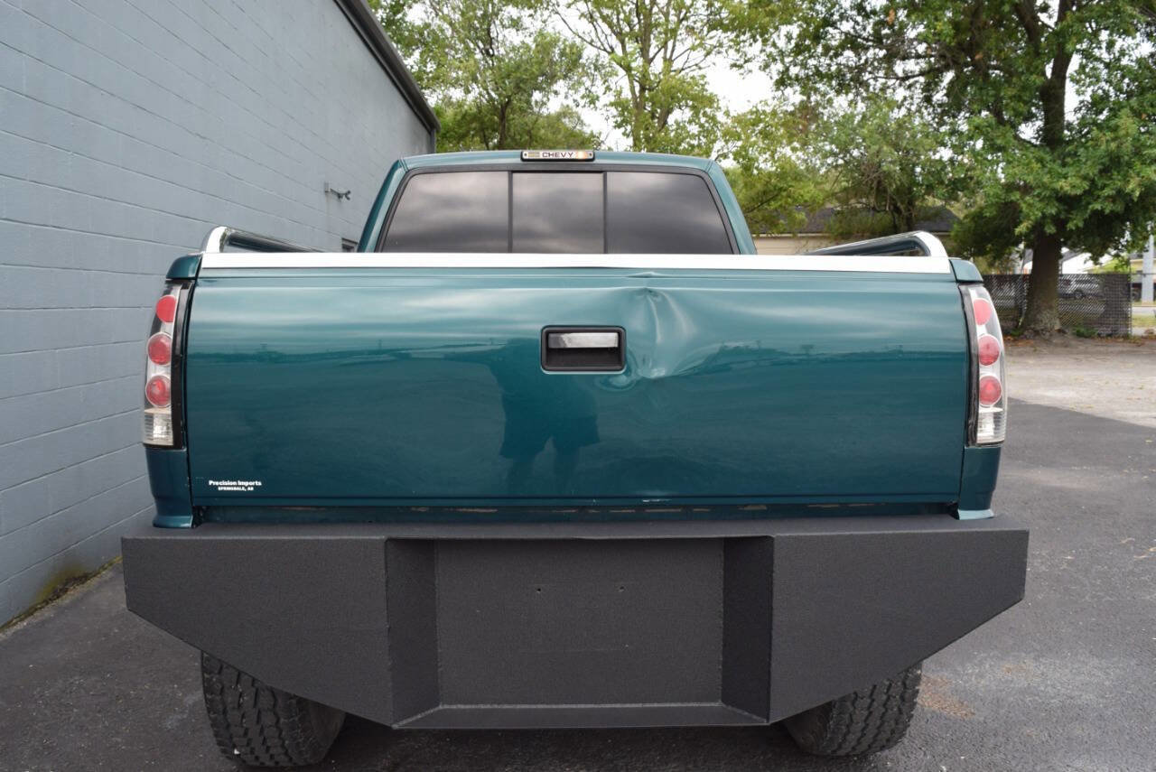 Used 1997 Chevrolet Silverado 1500 4x4 Regular Cab w/ Preferred Equipment Group 2 image 17