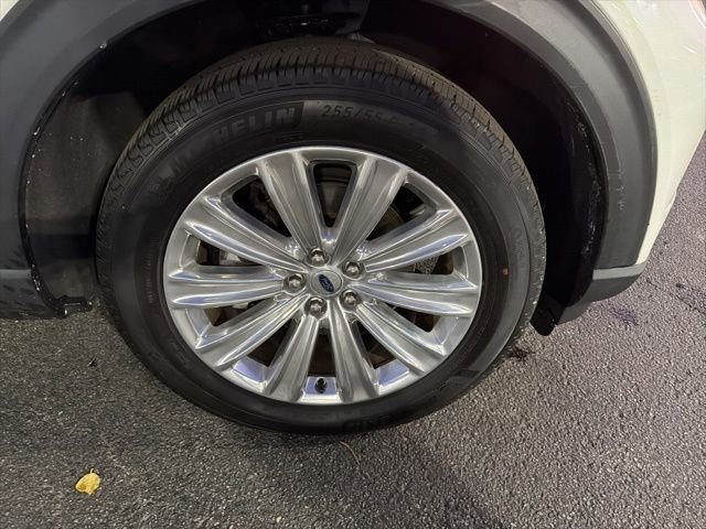 Used 2022 Ford Explorer Limited w/ Limited Technology Package image 5