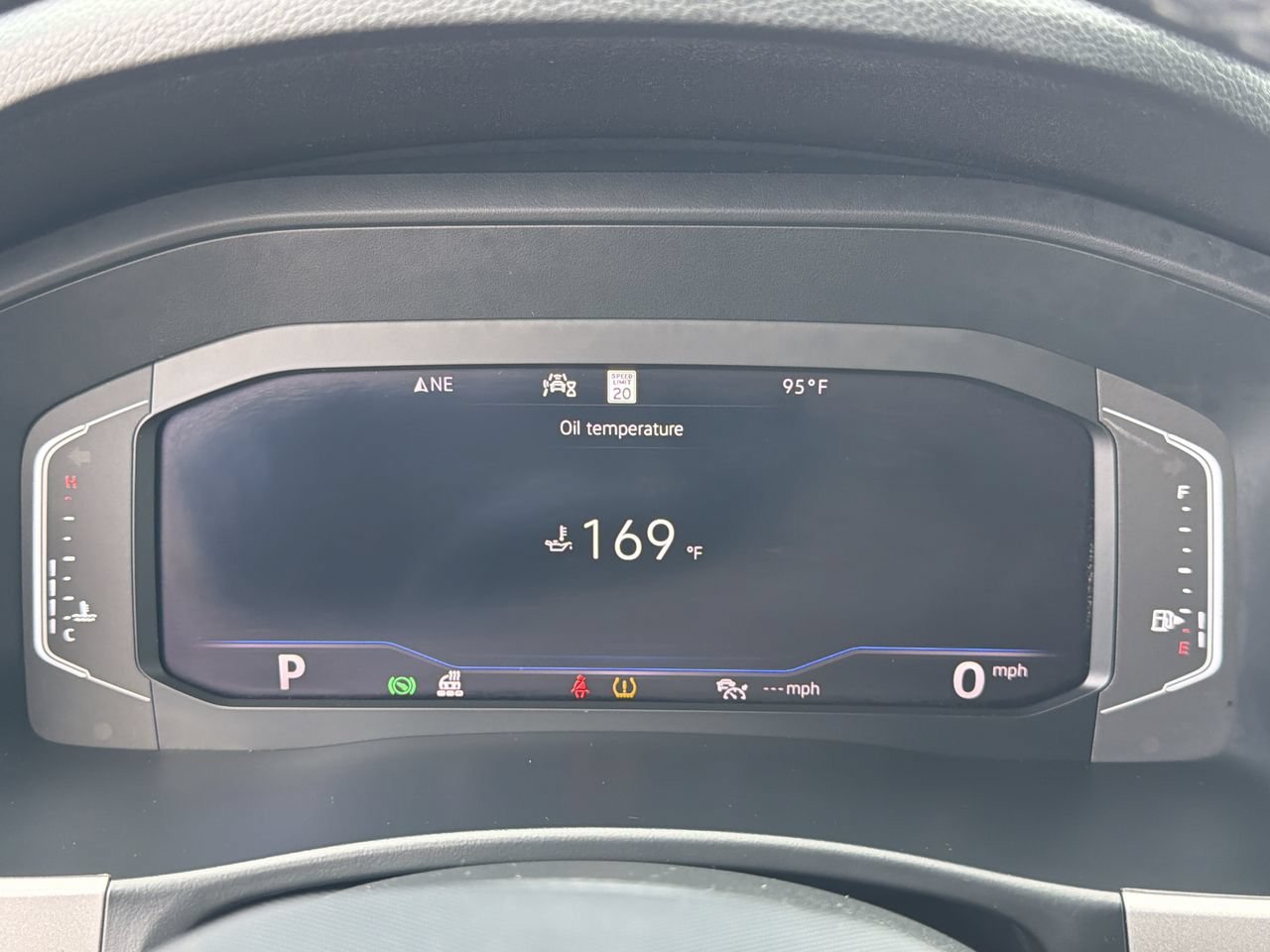 Used 2020 Volkswagen Atlas Cross Sport SEL FWD image 32