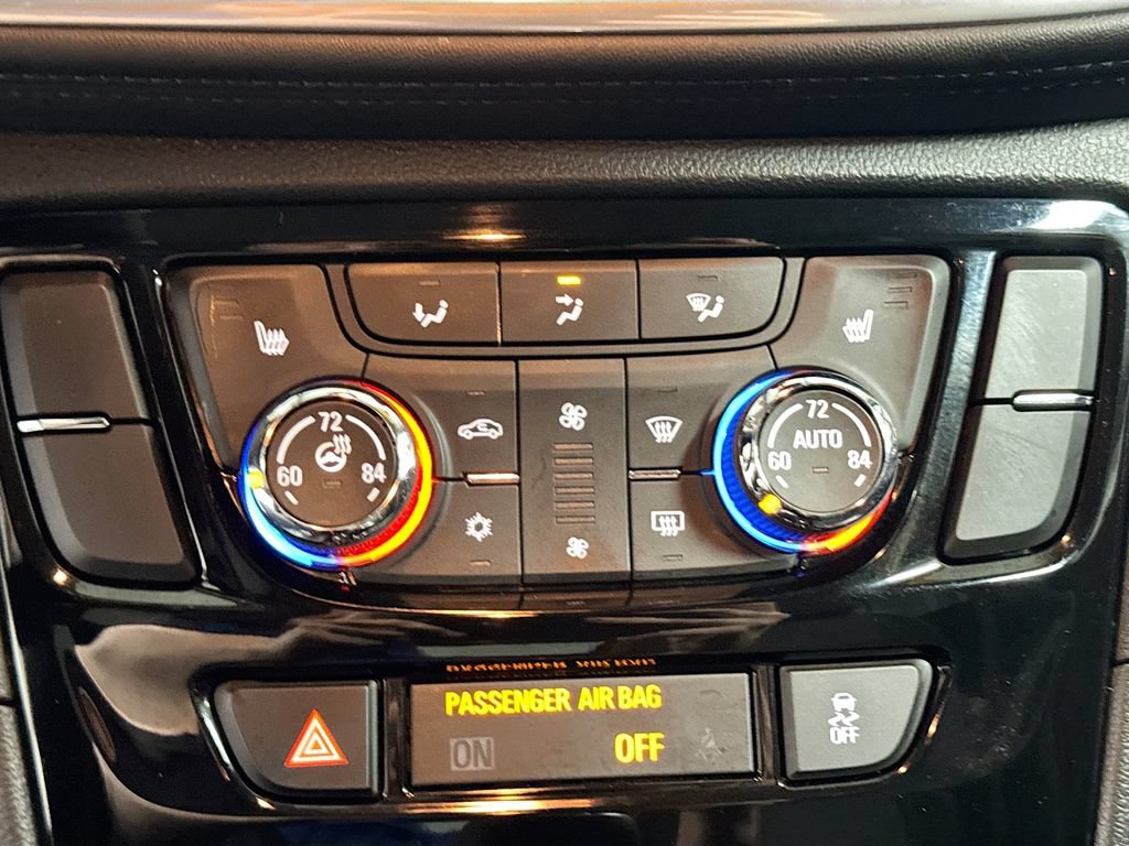 Used 2019 Buick Encore Essence AWD/4WD image 13