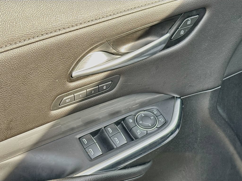 Certified 2024 Cadillac XT4 Premium Luxury FWD image 11