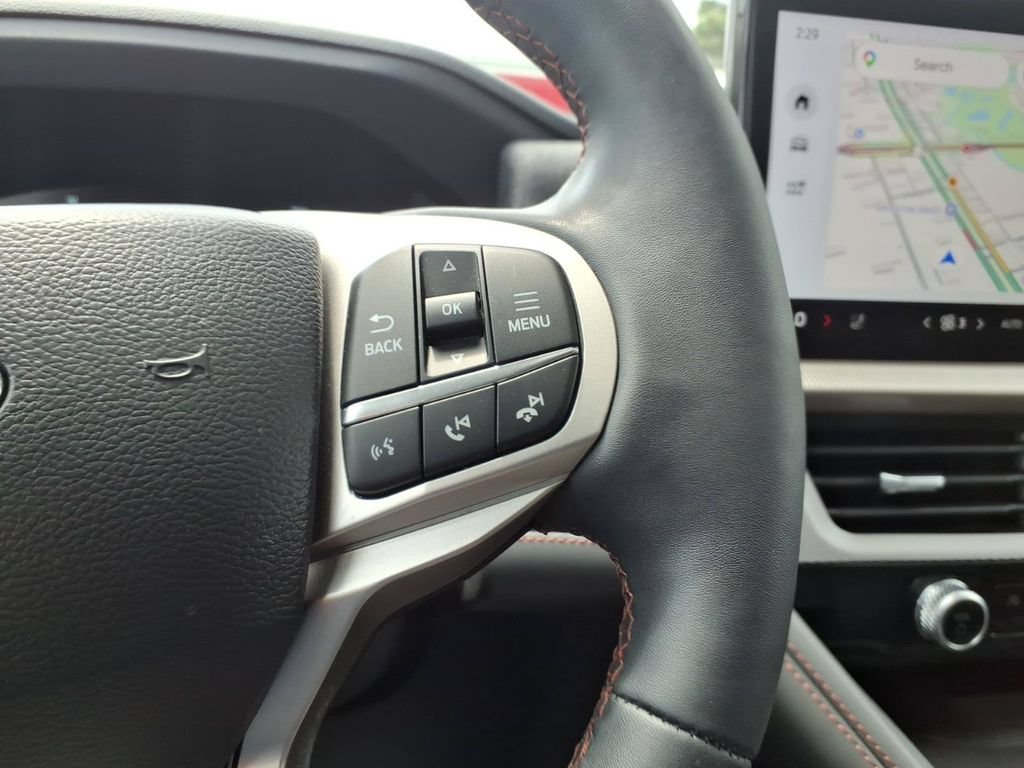 Used 2025 Ford Explorer Active w/ Active Comfort Package AWD/4WD image 20