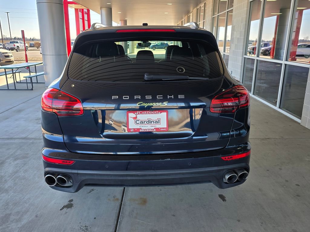 Used 2017 Porsche Cayenne S image 7