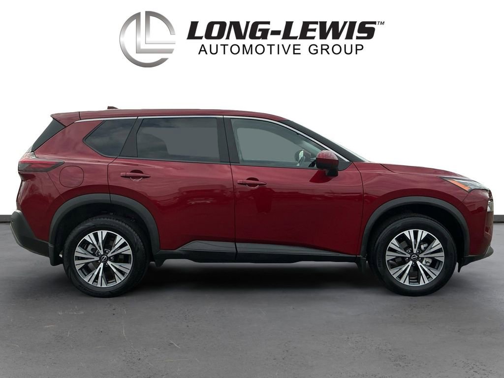 Used 2023 Nissan Rogue SV image 8