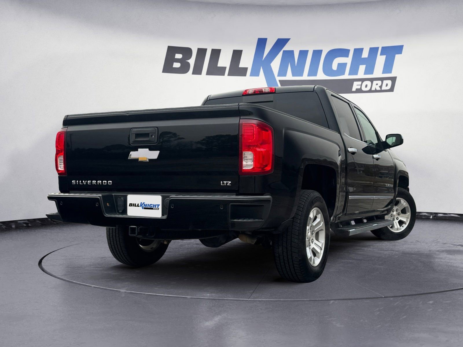 Used 2018 Chevrolet Silverado 1500 LTZ Z71 w/ LTZ Plus Package image 5