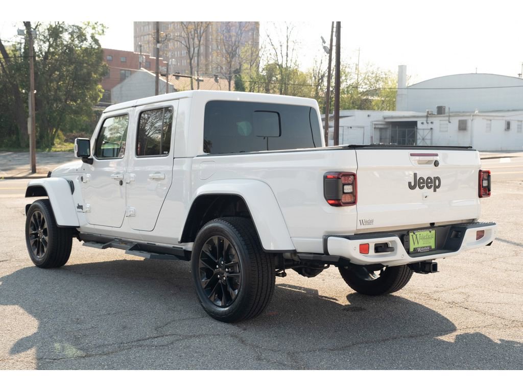 Used 2023 Jeep Gladiator Overland AWD/4WD image 6