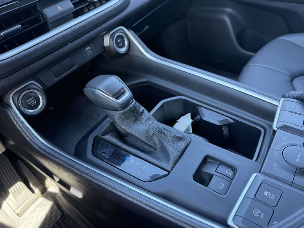 Used 2025 Toyota Grand Highlander AWD image 27