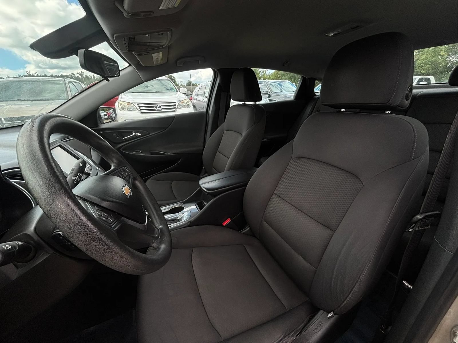 Used 2016 Chevrolet Malibu LT FWD image 15