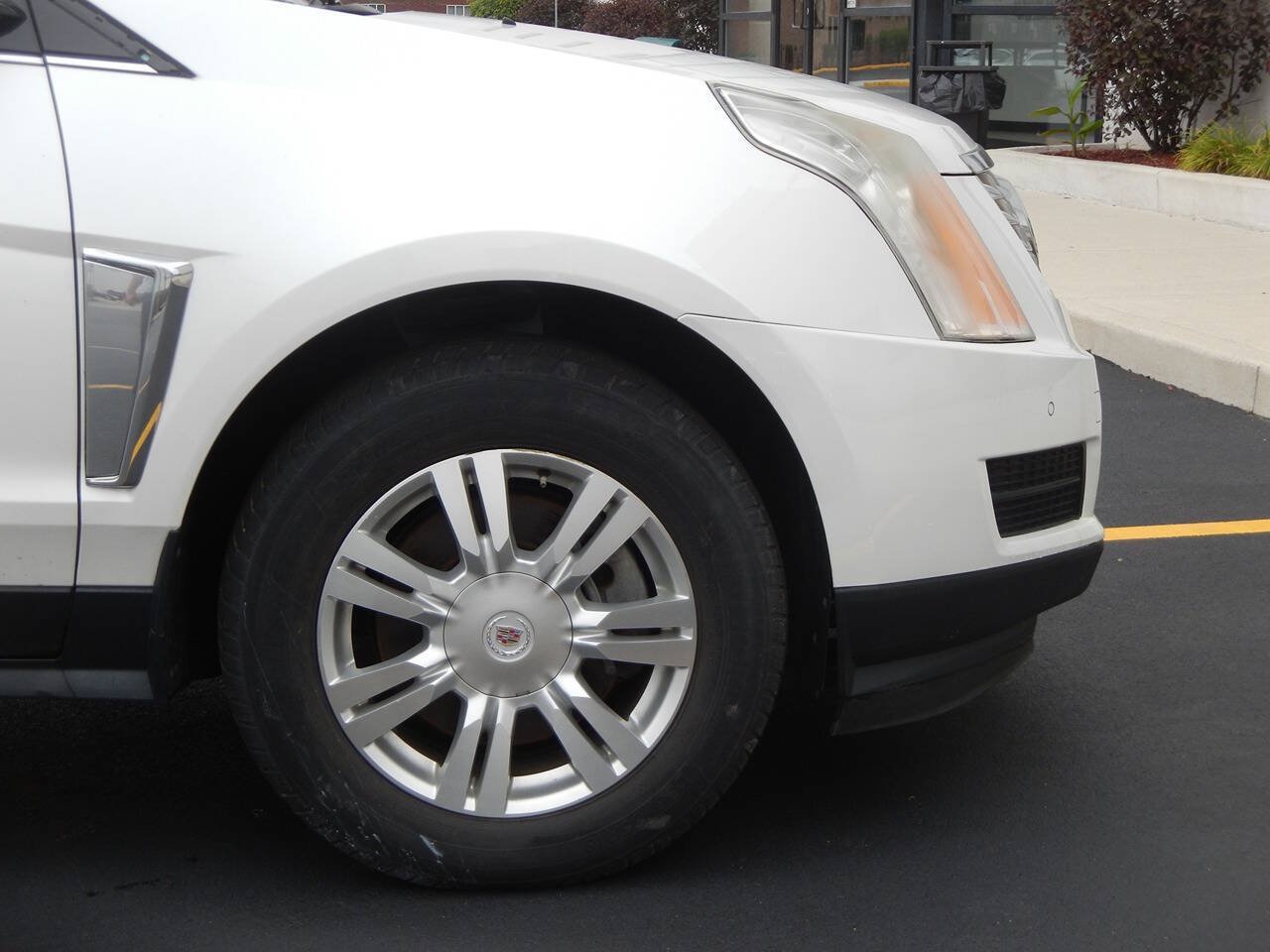Used 2013 Cadillac SRX Luxury FWD image 24