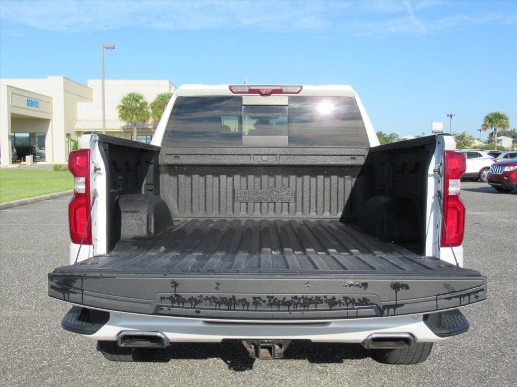 Used 2021 Chevrolet Silverado 1500 High Country w/ Technology Package image 6