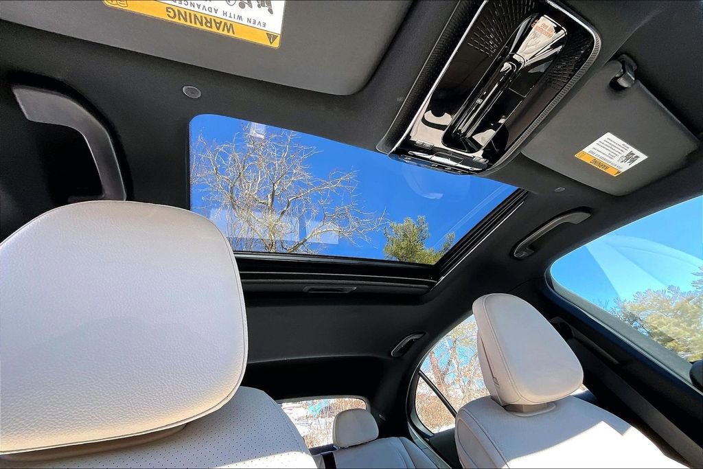 Certified 2022 Mercedes-Benz C 300 4MATIC Sedan image 17