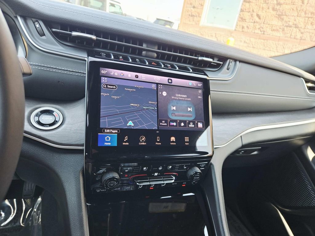 Used 2025 Jeep Grand Cherokee L Limited w/ Luxury Tech Group II AWD/4WD image 26